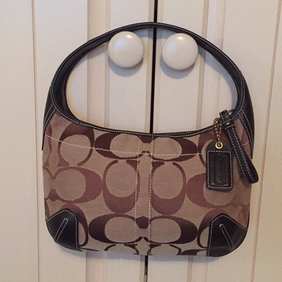 Coach Handbags - MAKE AN OFFER - Coach purse - never been used